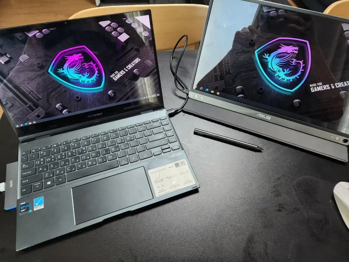 ASUS ZenBook Flip 13 & MB16AC